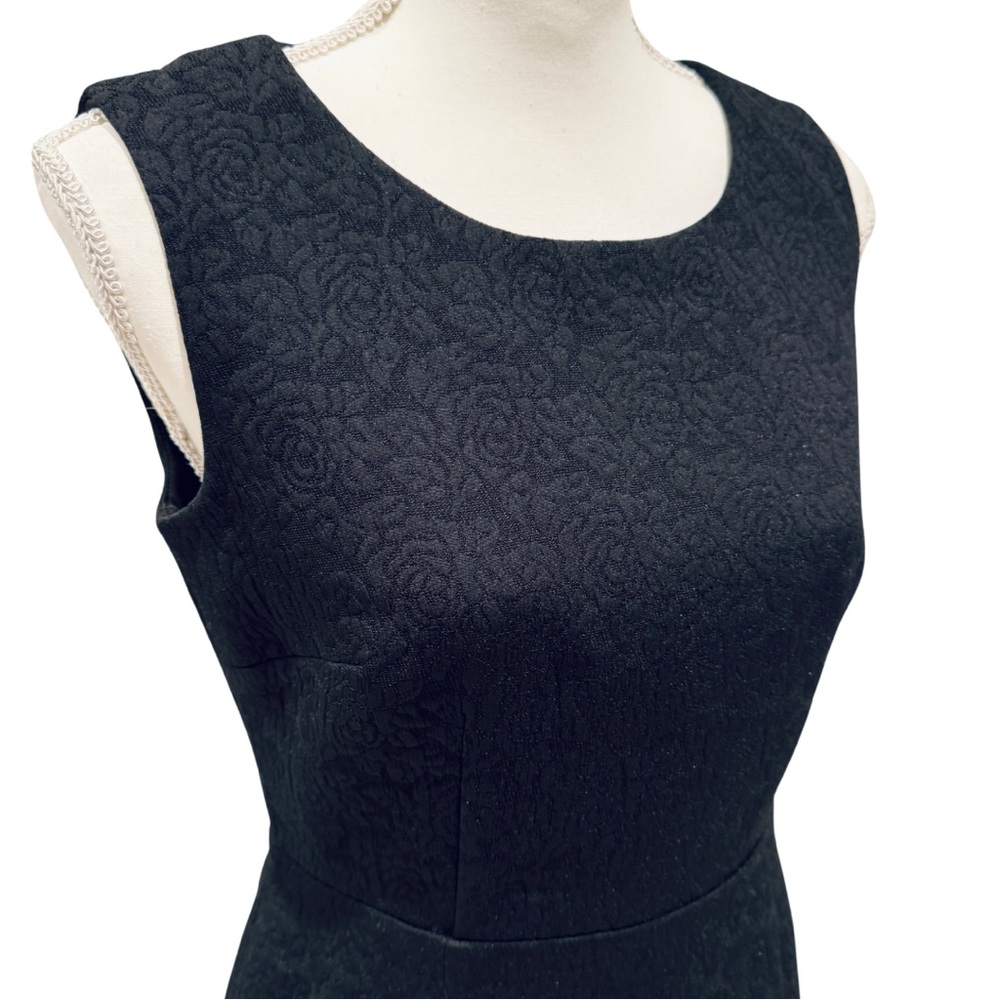 Liz Claiborne Black Floral Jacquard Fit & Flare Sleeveless Dress (2) - Picture 4 of 15